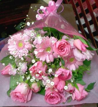誕生日の贈り物の花。お届け完了しました。《前橋市の花屋》｜「はなせん」　（群馬県前橋市の花キューピット加盟店 花屋）のブログ
