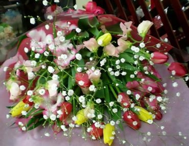 卒業祝いの花束。お届け完了しました。《前橋市の花屋》｜「はなせん」　（群馬県前橋市の花キューピット加盟店 花屋）のブログ