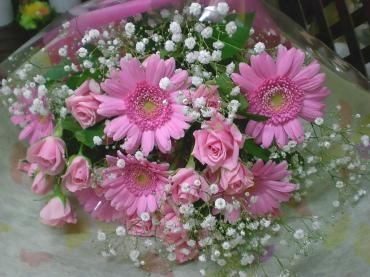 誕生日祝いの花束。　お届け完了しました。　《前橋市の花屋》｜「はなせん」　（群馬県前橋市の花キューピット加盟店 花屋）のブログ