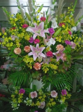 落成式の式典用のお祝いスタンド花。お届け完了しました。《前橋市の花屋》｜「はなせん」　（群馬県前橋市の花キューピット加盟店 花屋）のブログ
