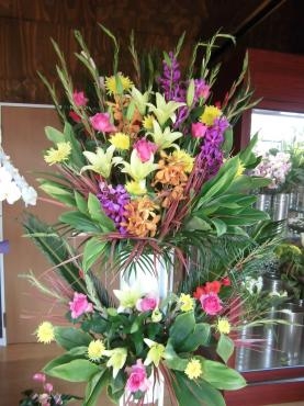 開店祝いのスタンド花。お届け完了しました。《前橋市の花屋》｜「はなせん」　（群馬県前橋市の花キューピット加盟店 花屋）のブログ