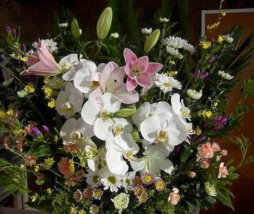 ご葬儀の花。お届け完了しました。《前橋市の花屋》｜「はなせん」　（群馬県前橋市の花キューピット加盟店 花屋）のブログ