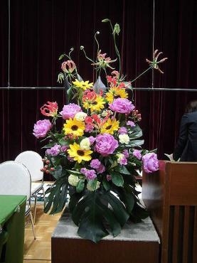 演台の花。《前橋市の花屋さん》｜「はなせん」　（群馬県前橋市の花キューピット加盟店 花屋）のブログ