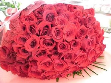 赤バラ１０８本のプロポーズの花束。前橋花屋はなせん。｜「はなせん」　（群馬県前橋市の花キューピット加盟店 花屋）のブログ