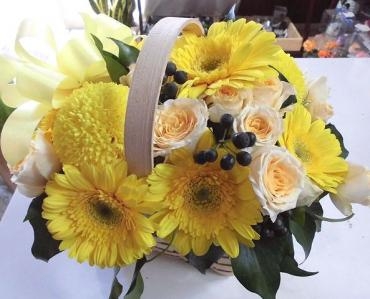 前橋市の花屋、はなせん。お誕生日のフラワーアレンジメントを配達。｜「はなせん」　（群馬県前橋市の花キューピット加盟店 花屋）のブログ