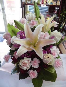 前橋市の花屋、はなせん。結婚祝いのフラワーアレンジメントを配達。｜「はなせん」　（群馬県前橋市の花キューピット加盟店 花屋）のブログ