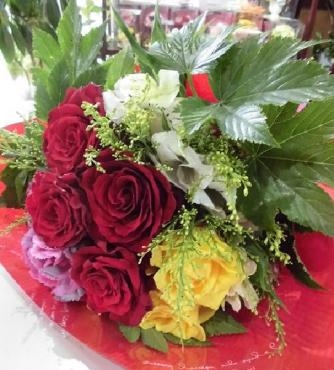 結婚記念日の花束。｜「はなせん」　（群馬県前橋市の花キューピット加盟店 花屋）のブログ