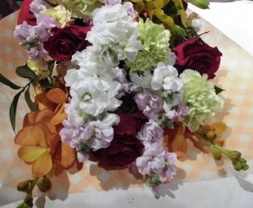 退職祝いの花束。｜「はなせん」　（群馬県前橋市の花キューピット加盟店 花屋）のブログ