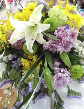お供えの花束。｜「はなせん」　（群馬県前橋市の花キューピット加盟店 花屋）のブログ