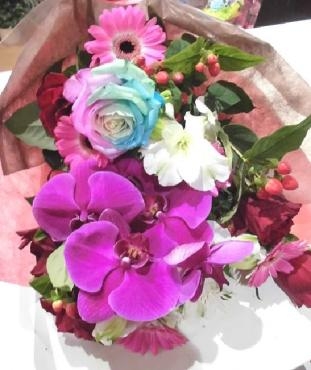 誕生日の花束。｜「はなせん」　（群馬県前橋市の花キューピット加盟店 花屋）のブログ