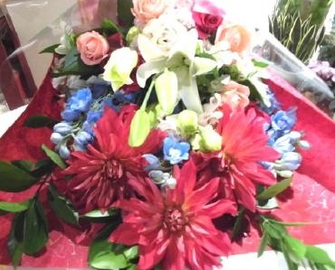 還暦祝いの花束。｜「はなせん」　（群馬県前橋市の花キューピット加盟店 花屋）のブログ