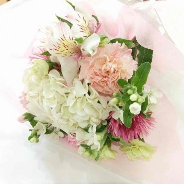 お供えの花束｜「はなせん」　（群馬県前橋市の花キューピット加盟店 花屋）のブログ