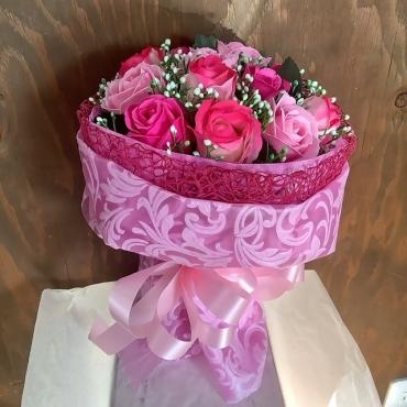 クリスマスの贈り物に。　ピンク系のソープフラワーの花束｜「はなせん」　（群馬県前橋市の花キューピット加盟店 花屋）のブログ