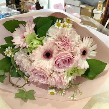 女性用退職祝い、送別用花束｜「はなせん」　（群馬県前橋市の花キューピット加盟店 花屋）のブログ