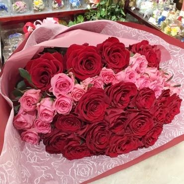 赤とピンクのバラのミックス花束｜「はなせん」　（群馬県前橋市の花キューピット加盟店 花屋）のブログ