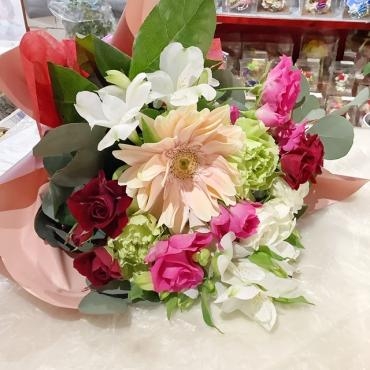 女性用の送別の花束｜「はなせん」　（群馬県前橋市の花キューピット加盟店 花屋）のブログ