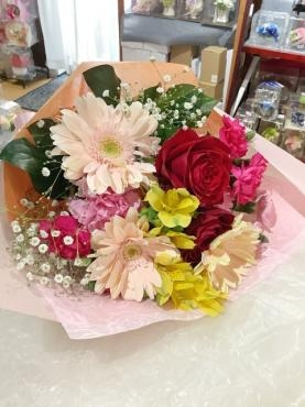 卒業祝い花束｜「はなせん」　（群馬県前橋市の花キューピット加盟店 花屋）のブログ
