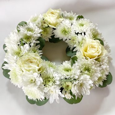サークル型のお供えアレンジ。吉岡町｜「はなせん」　（群馬県前橋市の花キューピット加盟店 花屋）のブログ