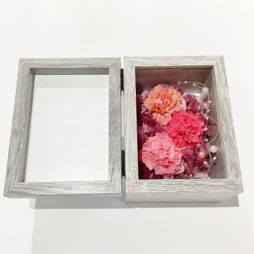 濃淡のカーネーションプをリザーブドフラワーに加工して保存、アフターブーケ。伊勢崎市｜「はなせん」　（群馬県前橋市の花キューピット加盟店 花屋）のブログ