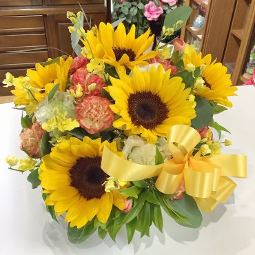 誕生日にひまわり｜「はなせん」　（群馬県前橋市の花キューピット加盟店 花屋）のブログ