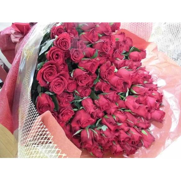 プロポーズの花束赤いバラ１０８本スタンダード