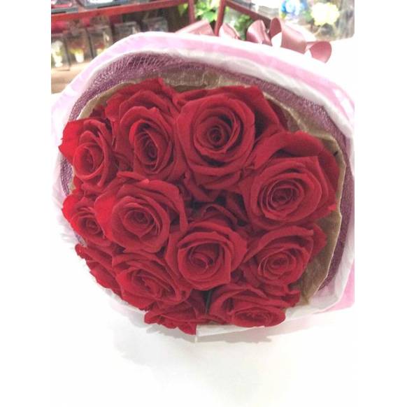 プリザーブドフラワー　プロポーズにプリザーブドフラワーの赤いバラ１２本の花束　ケース付き