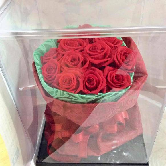 プリザーブドフラワー　プロポーズにプリザーブドフラワーの赤いバラ21本の花束　ケース付き