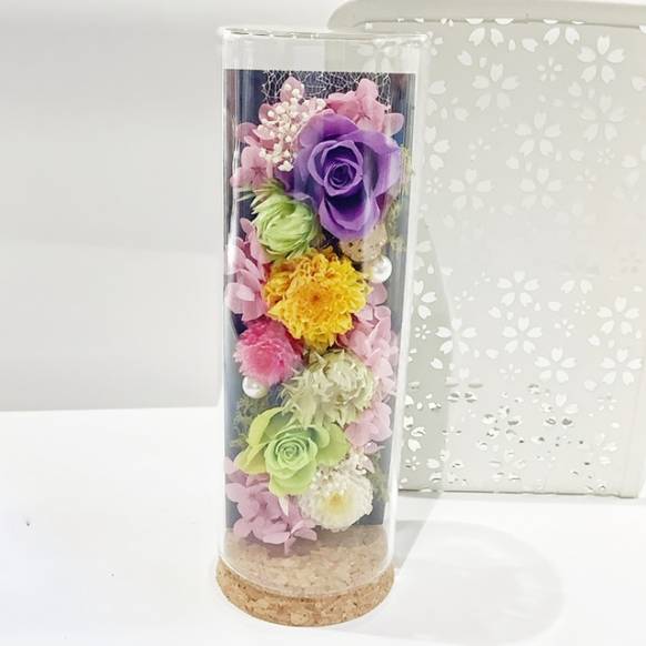 お供え、仏花のプリザーブドフラワー　ガラスボトル緑景