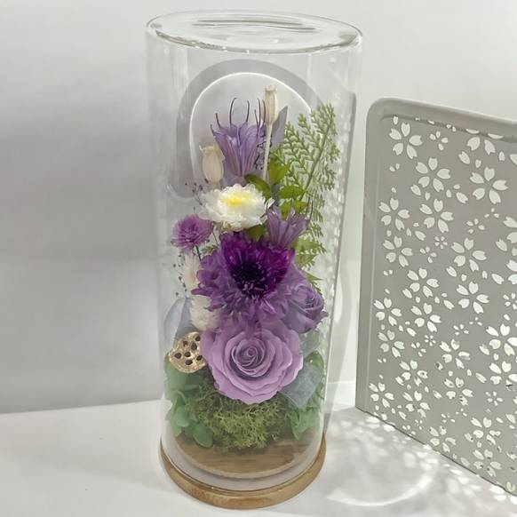 お供え、仏花のプリザーブドフラワー　ガラスボトル紫扇
